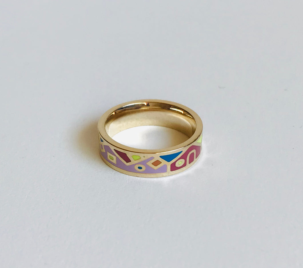 Narrow enamel ring with houses pattern