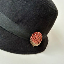 Load image into Gallery viewer, Pinecone brooch pin