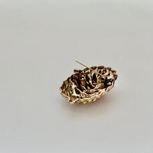 Load image into Gallery viewer, Pinecone brooch pin