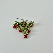 Load image into Gallery viewer, Lingonberry brooch pin