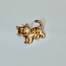 Load image into Gallery viewer, Lucky kitty brooch pin