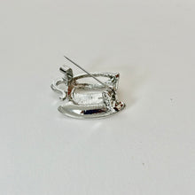 Load image into Gallery viewer, Tea cup brooch pin