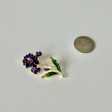 Load image into Gallery viewer, Iris flower brooch pin