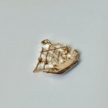 Load image into Gallery viewer, Tall ship brooch pin