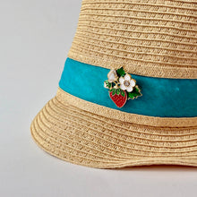 Load image into Gallery viewer, Strawberry brooch pin