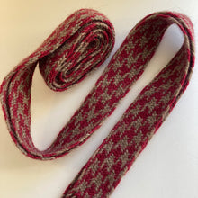 Load image into Gallery viewer, Wool belt, handmade