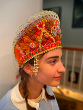 Load image into Gallery viewer, Kokoshnik Anna - modern headpiece, handmade