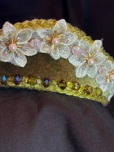 Load image into Gallery viewer, Headband - White flowers, modern headpiece, handmade