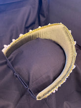 Load image into Gallery viewer, Headband - White flowers, modern headpiece, handmade