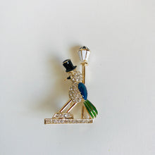 Load image into Gallery viewer, Chizhik brooch pin