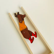 Load image into Gallery viewer, Wooden moving toy - Acrobat