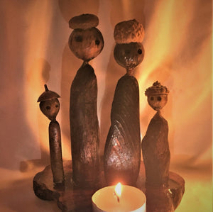 Tea-candle holder “Family around Fire”